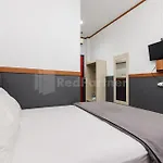 Ian Hotel Jaksa Mitra Reddoorz