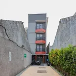 Urbanview Hotel Slipi Inn Palmerah