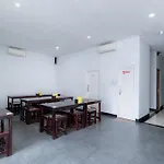 Reddoorz Near Puri Indah Lippo Mall 2