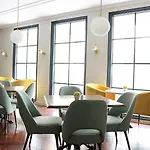 Hotel Shalva Jakarta
