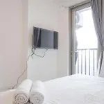 Comfort And Warm Studio At Ciputra World 2 Apartment By Travelio