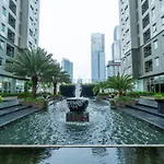 2Br At Central City View Thamrin Residence Netflix