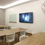 Treehouse Suites - Boutique Serviced Apartment