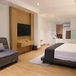Treehouse Suites - Boutique Serviced Apartment
