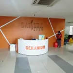 Close-2Br Sunrise View Green Room At Bassura City Mall -Min Stay 3 Nights-