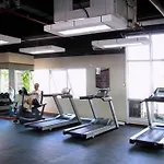 40 Percent Off 1Br City View Apartment In Superb Central Location