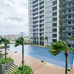 Nice And Comfort 2Br At Daan Mogot City Apartment By Travelio