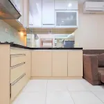 Comfort And Strategic 1Br At The Boulevard Apartment By Travelio