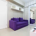 Homey 1Br With Spacious Living Room Green Pramuka City Apartment By Travelio