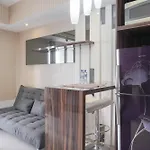 Well Appointed 1Br At The Wave Kuningan Apartment By Travelio