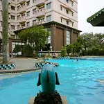 Elegant And Comfortable 2Br Puri Garden Apartment By Travelio