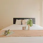 Cozy Studio With Direct Access To Mall At Green Pramuka Apartment By Travelio