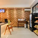 Sans Hotel Max Living Cengkareng