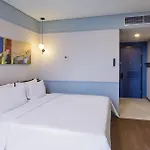 Artotel Hub Simpang Temu Jakarta