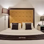 Super Oyo Townhouse Oak Grand Orienchi