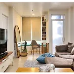 2Br At Casablanca Mansion Apartment With Big Tv And Wifi