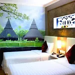 Amos Cozy Hotel Melawai