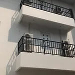 Rumah Kayu Manis Tebet