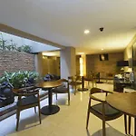 Reddoorz Plus @ Kebayoran Baru