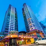 Twin Plaza Hotel