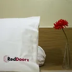 Reddoorz Apartment @ Sentra Timur