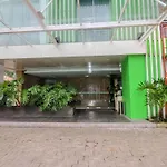 Nida Rooms Tebet Pancoran Statue Dukuh Patra Raya