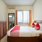 Oyo 108 Hotel Surya