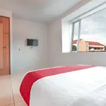 OYO 208 G House Near RS Siloam Pasar Baru