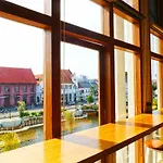 Mel\'S Dorm