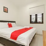 Reddoorz Syariah Near Mall Artha Gading