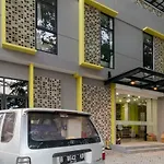 Reddoorz Plus Near Senayan City