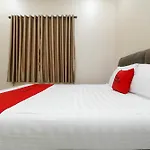 Reddoorz Syariah Plus Near Dharmawangsa