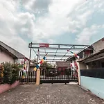 Oyo 947 Angel Home Stay Syariah