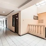 Oyo 947 Angel Home Stay Syariah