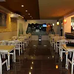 Grand Batik Inn