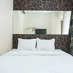 Elegant Studio Apartment At Nifarro Park By Travelio