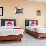 Oyo 968 Tirthankara Residence