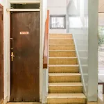 RedDoorz near Plaza Senayan