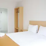 Urooms Senayan