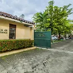 Plaza 68 Residence
