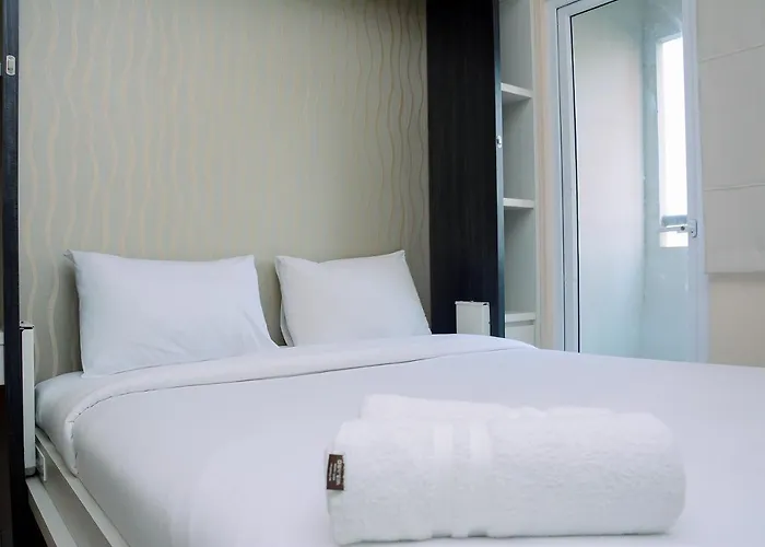 Comfy Studio Green Pramuka City Apartment With City View By Travelio