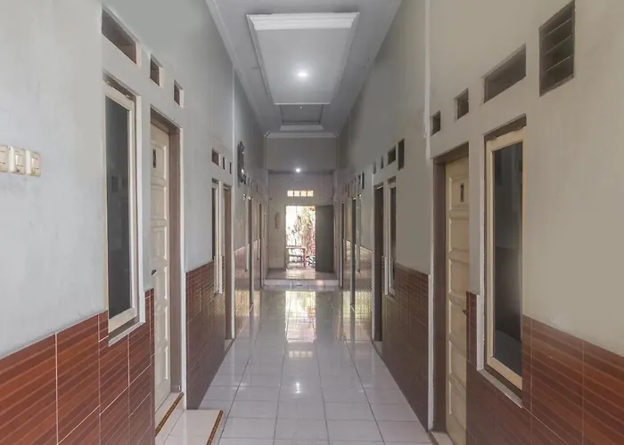 Spot On 3155 Penginapan Banyu Biru Syariah