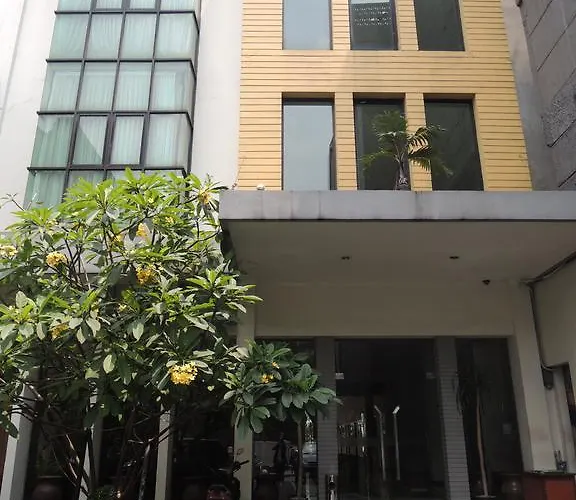 N Hotel