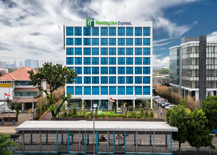 Holiday Inn Express Jakarta Matraman, an IHG Hotel