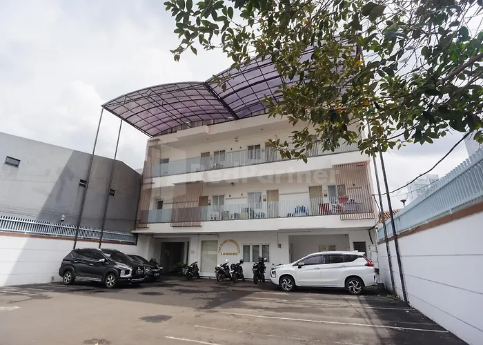 Family Residence Mitra Reddoorz