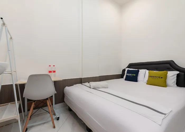 Urbanview Hotel Kota Tua Jakarta