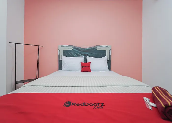 Reddoorz Near Universitas Yarsi
