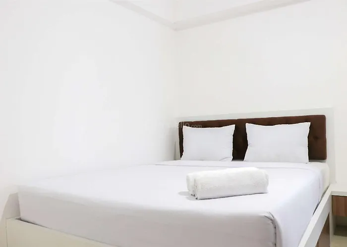 Minimalist And Warm 1Br At Bassura City Apartment By Travelio