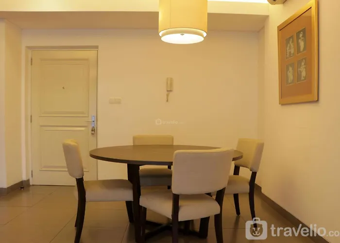 Elegant And Spacious 2Br At Apartment Simprug Park Residences By Travelio