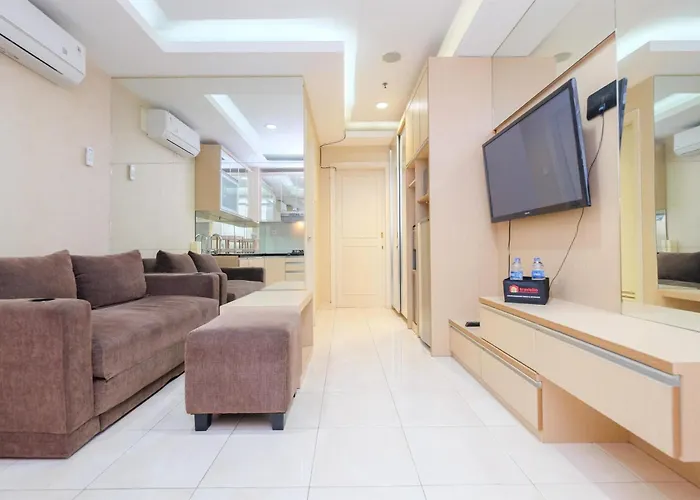 Comfort And Strategic 1Br At The Boulevard Apartment By Travelio